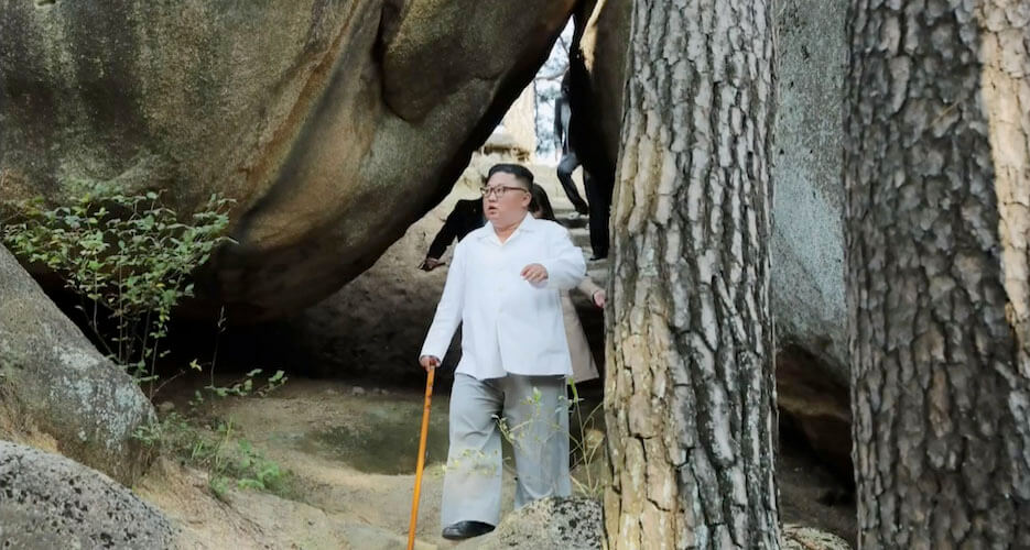 Kim Jong Un inspecting the Kumgang area and Kumgang structures