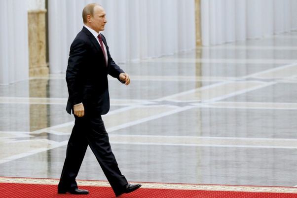 A Look at the Fascinating "Gun Walk" of Vladimir Putin